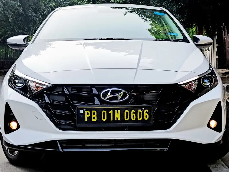 Hyundai I20 Asta MT with Sunroof PTL